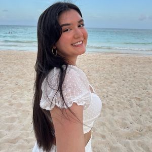 Meet your Posher, Jessenia